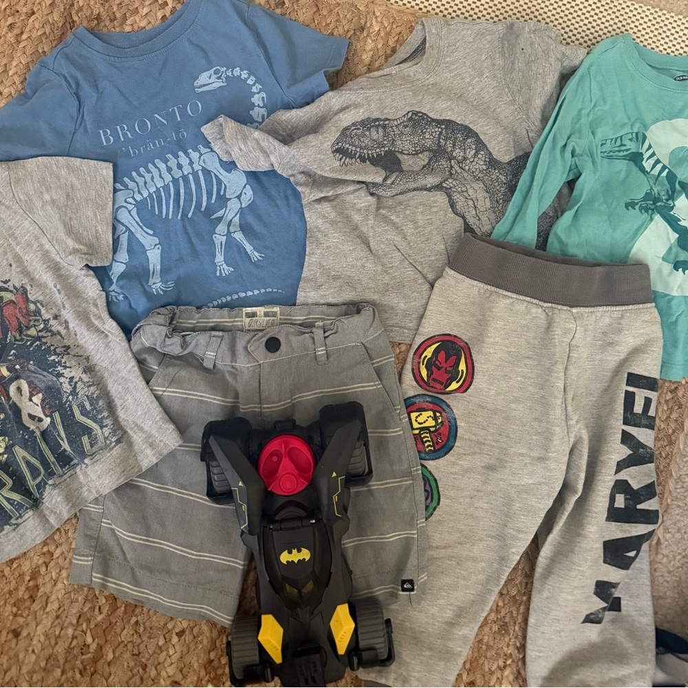 Boys Clothing set plus Batmobile toy